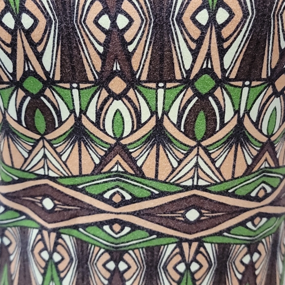 Tank - Picture 4 of 4